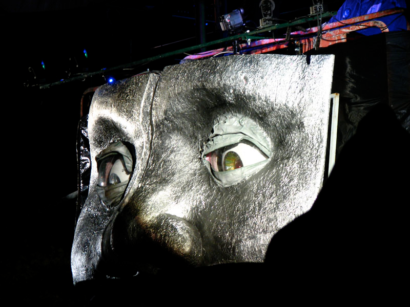 Illustration for article titled Sci-Fi Rock Opera is Music to Alien Ears